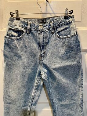 Abercrombie & Fitch High Rise Mom Jeans, Size 4